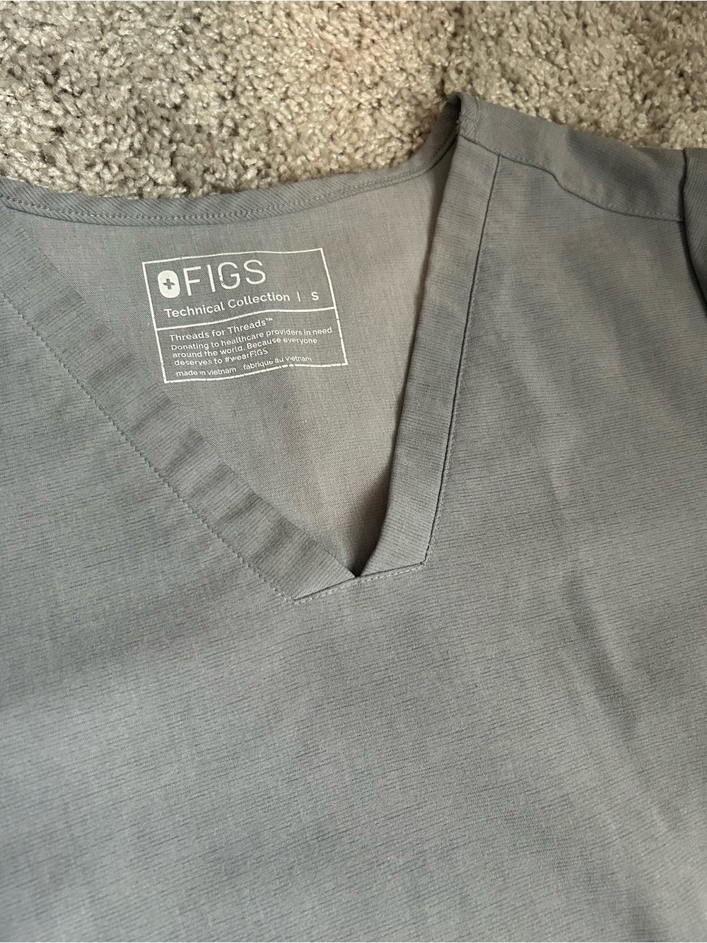 Figs Dark Space Gray Charlotte Jogger Scrub Pants & Casma Scrub Top Set - Picture 10 of 10